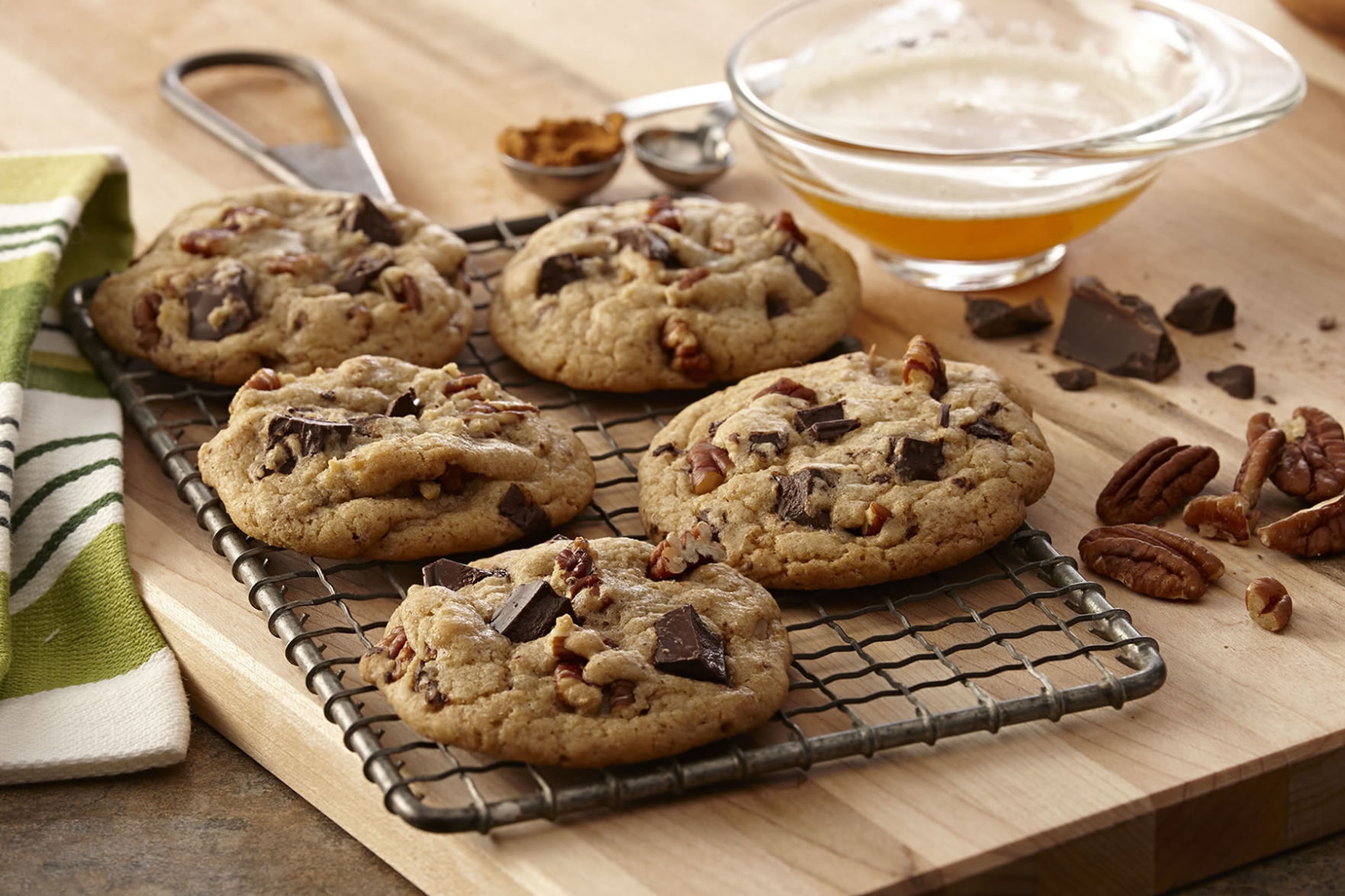 Browned_Butter_Chocolate_Chunk_Cookies_1800.jpg